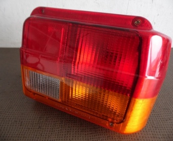 FEU ARRIERE DROIT AUSTIN / MG METRO
