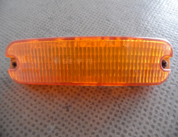 CABOCHON CLIGNOTANT AVANT GAUCHE AUDI 100 C1 TYPE F104