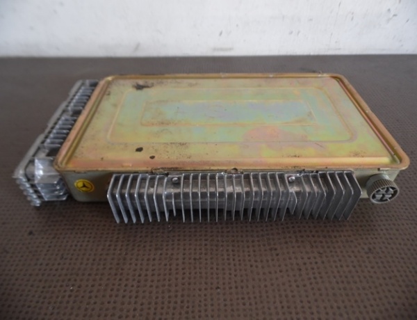 CALCULATEUR D-JETRONIC 0280002007 MERCEDES 350 W116 / W107
