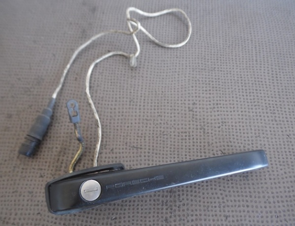 POIGNEE EXTERIEURE DROITE 94453706200 PORSCHE 944