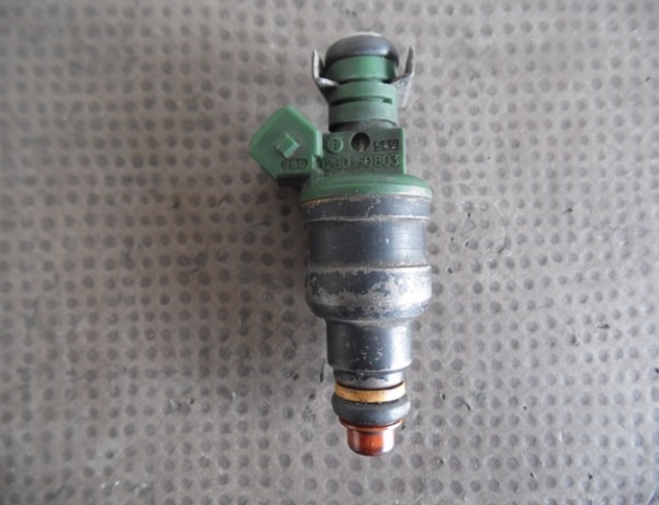 INJECTEURS 95160611000 PORSCHE 944 TURBO