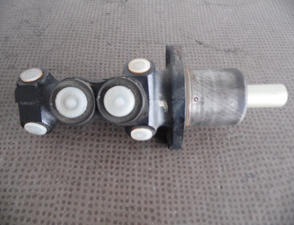 MAITRE CYLINDRE DE FREINS 4601.66 PEUGEOT 205 T16