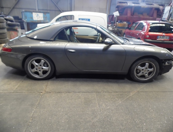 PIECES PORSCHE 996 CARRERA 4 CABRIOLET